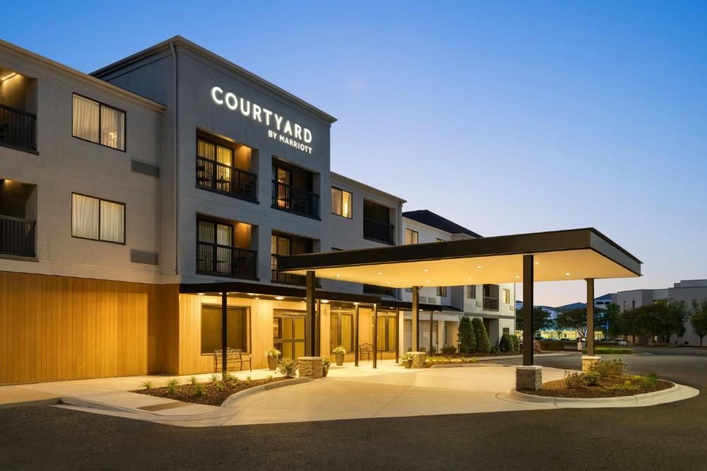 Courtyard Greenville